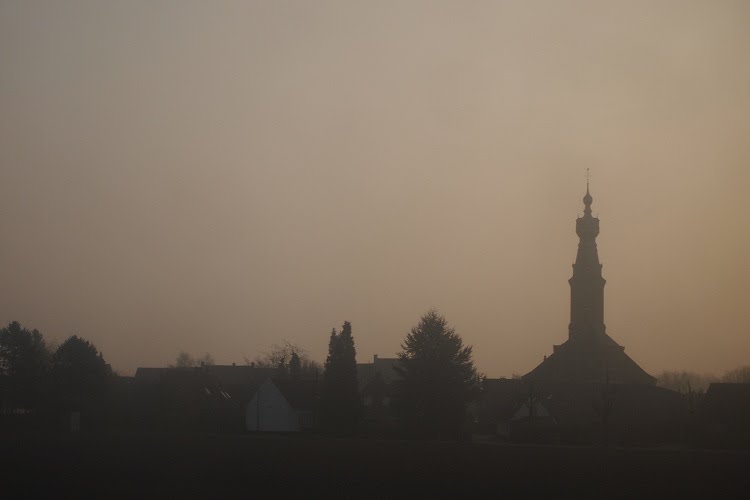 Hansbeke church by pirulesco