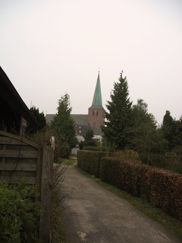 Blick von der Henriette-Brey-Straße auf die Kirche St. Georg / Geldern Kapellen by eichhörnchen