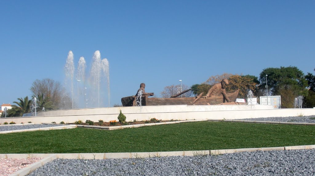 Monumento al pescador, Alcalá del Río 2010 by PepeTenorio