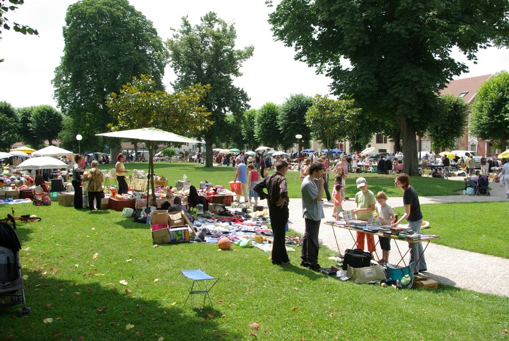 Brocante Suare antral, quartier saint-loup by quartiersaintloup