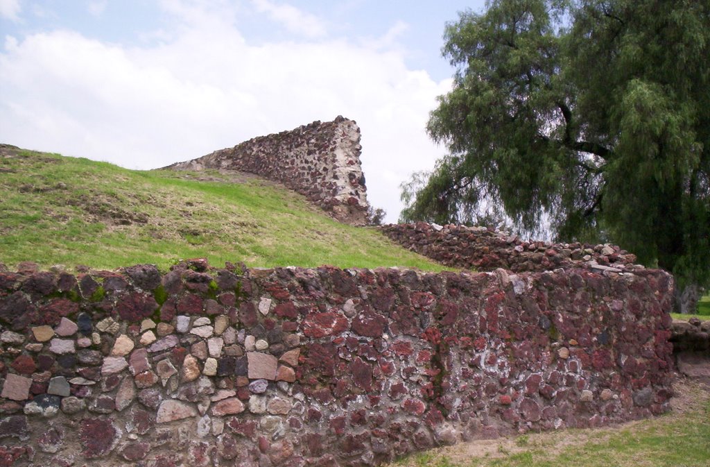 Piramide Tetzcoco en el Cerrito de los melones by hector_rugerio