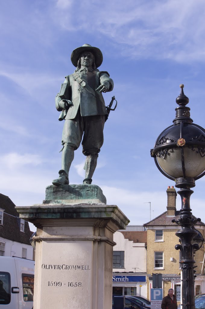 Oliver Cromwell's Statue by Derek Winterburn