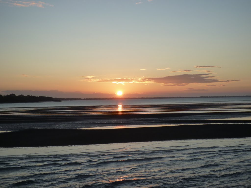 Sunset from Urangan Pier by mamorse