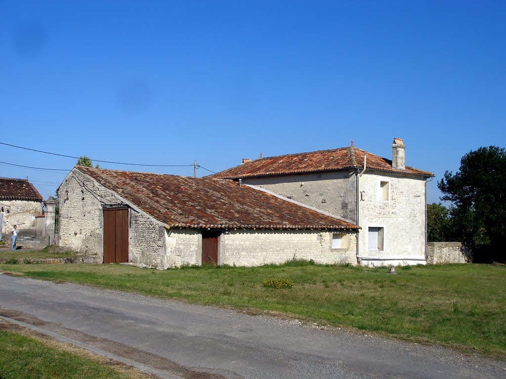 Maison Charentaise à Usson by alain56700