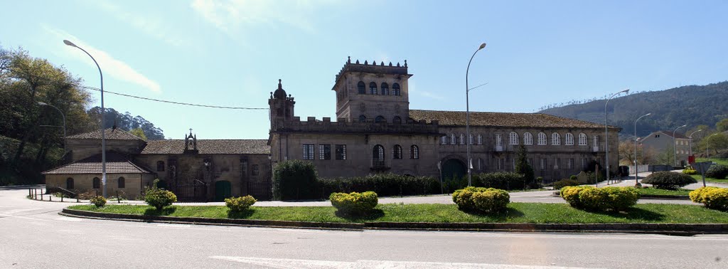 Redondela Convento de Vilavella panoramica by farrangallo