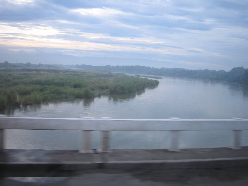 Agno River (view from Carmen Bridge) by yums