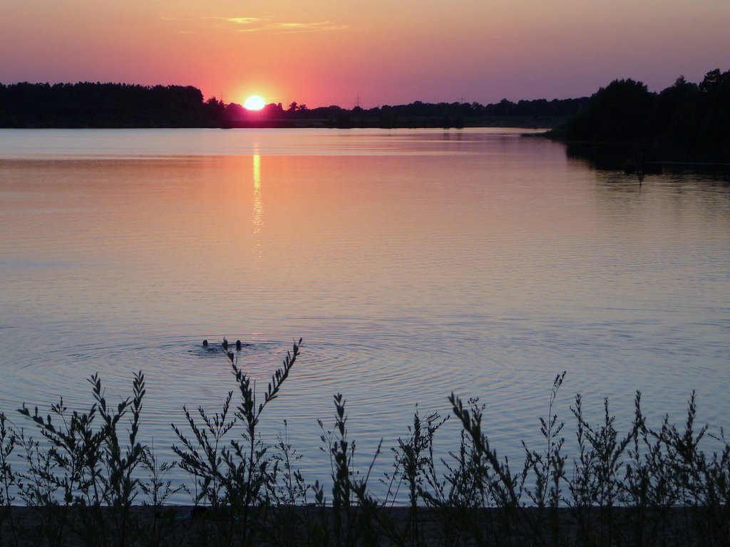 Sonnenuntergang am Offlumer See by Dropi