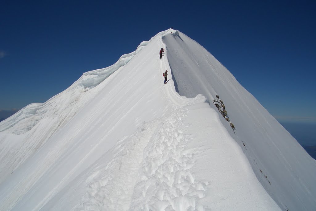 Monch summit ridge by Tim Saunders