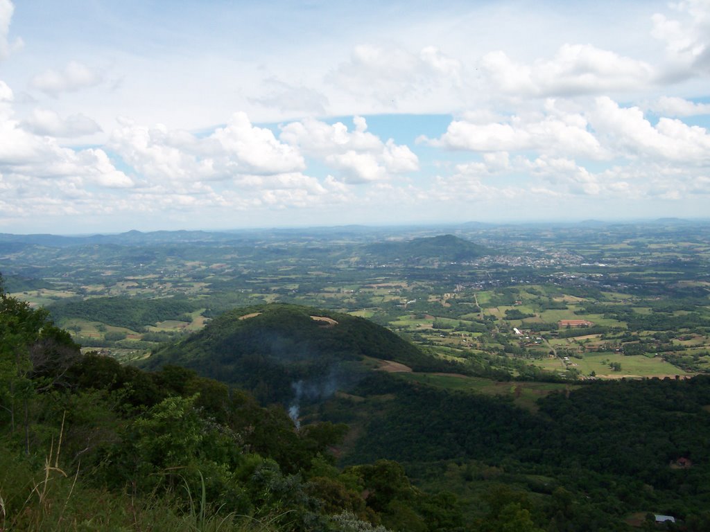 Município de Teutônia vista do Morro da Harmonia by Rotnei Fiegenbaum