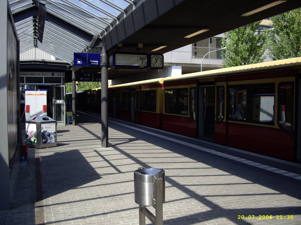 Potsdam Hauptbahnhof by Robert Mileski