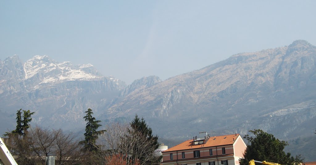 Via Gaetano Previati, Lecco by croky88