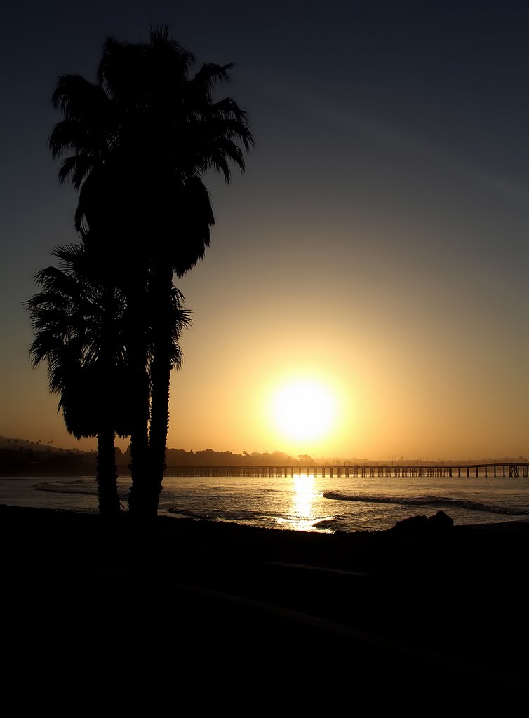 Sunrise over Ventura Pier by www.PhotographersNature.com