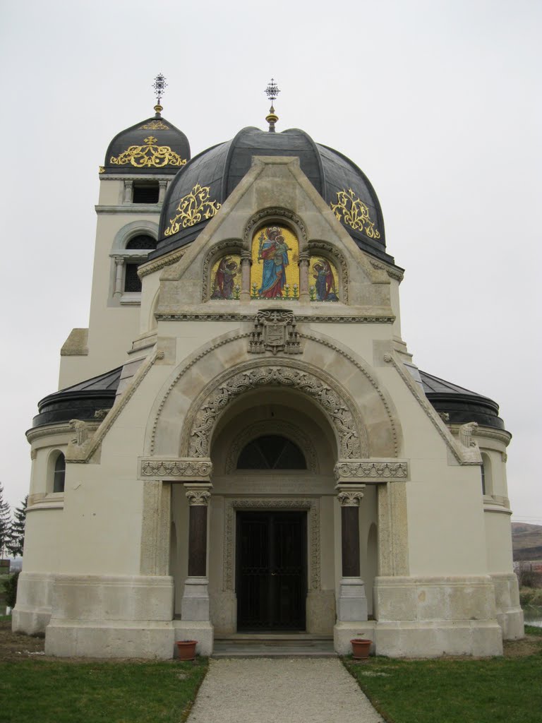 Neobizantinska grkokatolička kapela Sv. Marije, Strmac Pribićki | Neo-Byzantine Greek Catholic Chapel of St. Mary, Strmac Pribićki by Irena Kralj