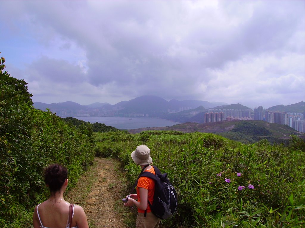 On the hiking trail to Clear Water Bay by saschafuchs