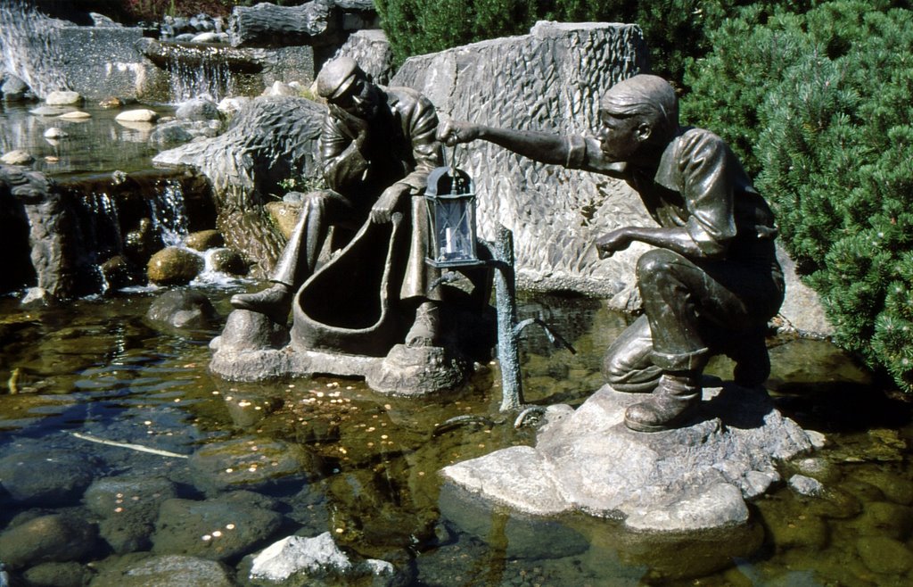 CHEMAINUS LA FONTAINE by Michel GUERIN