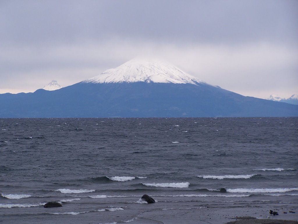 Volcan osorno (llanquihue) by Patricio Rodriguez T…