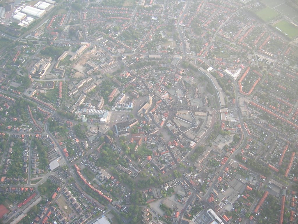 Oldenzaal vanuit luchtballon by Bart Vroling