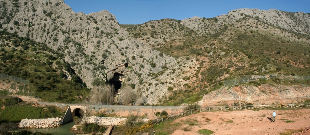 MALAGA, CUEVA DEL GATO by acusticalennon