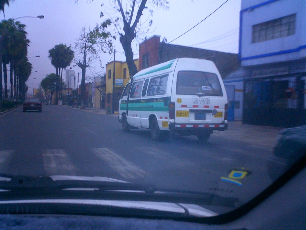 Mucho trafico "Combi" by genormen