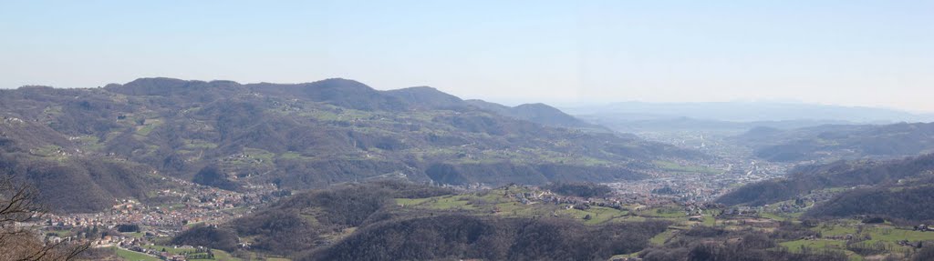 Vista dal monte Turiggi verso Novale ,Valdagno by Facchin Mirco