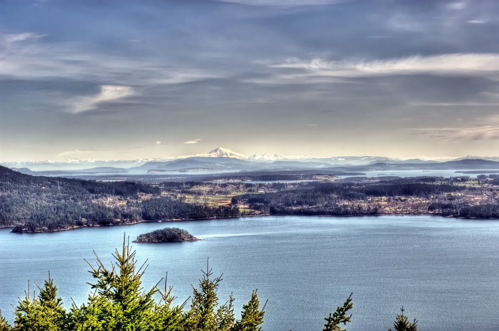 Washington's Mt.Baker seen from Canada (Vancouver Island) by Wiley1