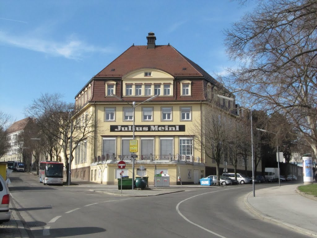 Stammhaus Julius Meinl by Adolf Riess