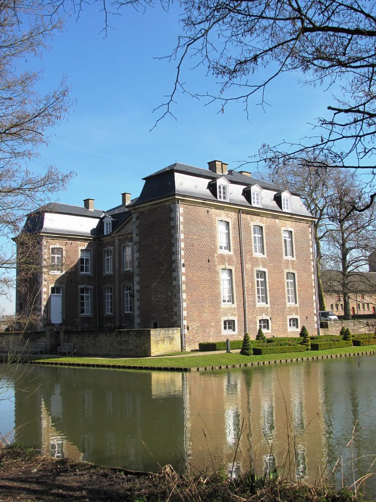 Voerendaal-Kasteel Cortenbach by hhdidden