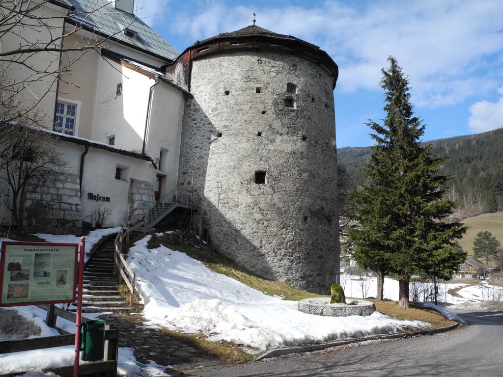 Radstadt Kapuzinerturm by dutchman_flying