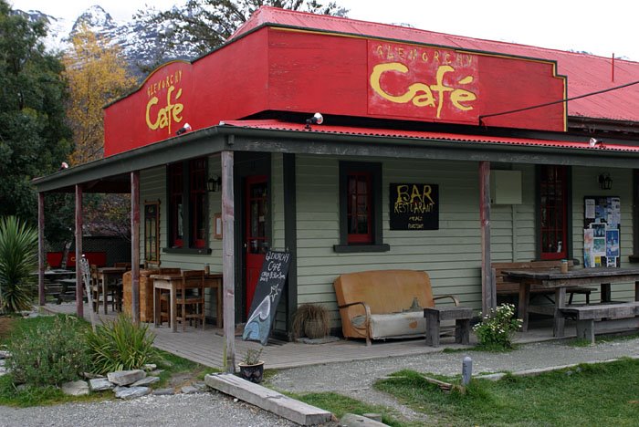 Glenorchy Cafe by marion luijten