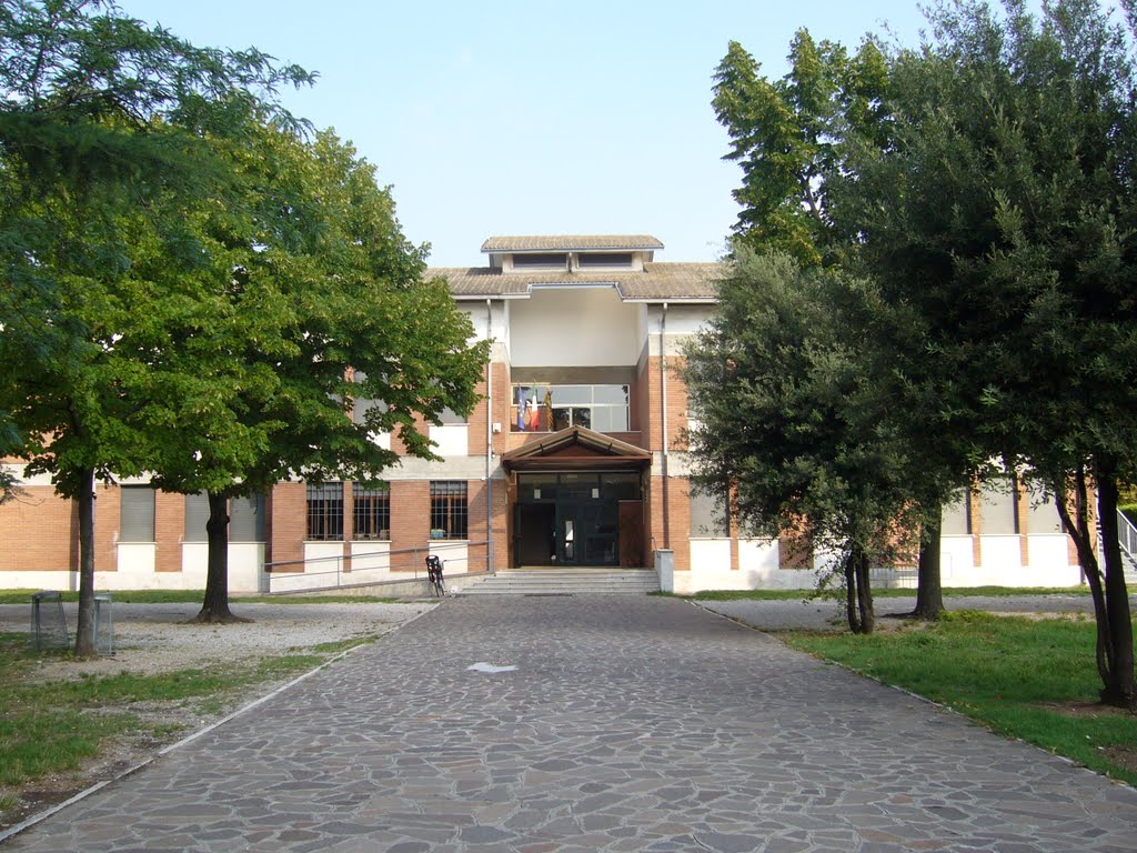 Scuola elementare Gulielmo Marconi by Mattia Stoppato