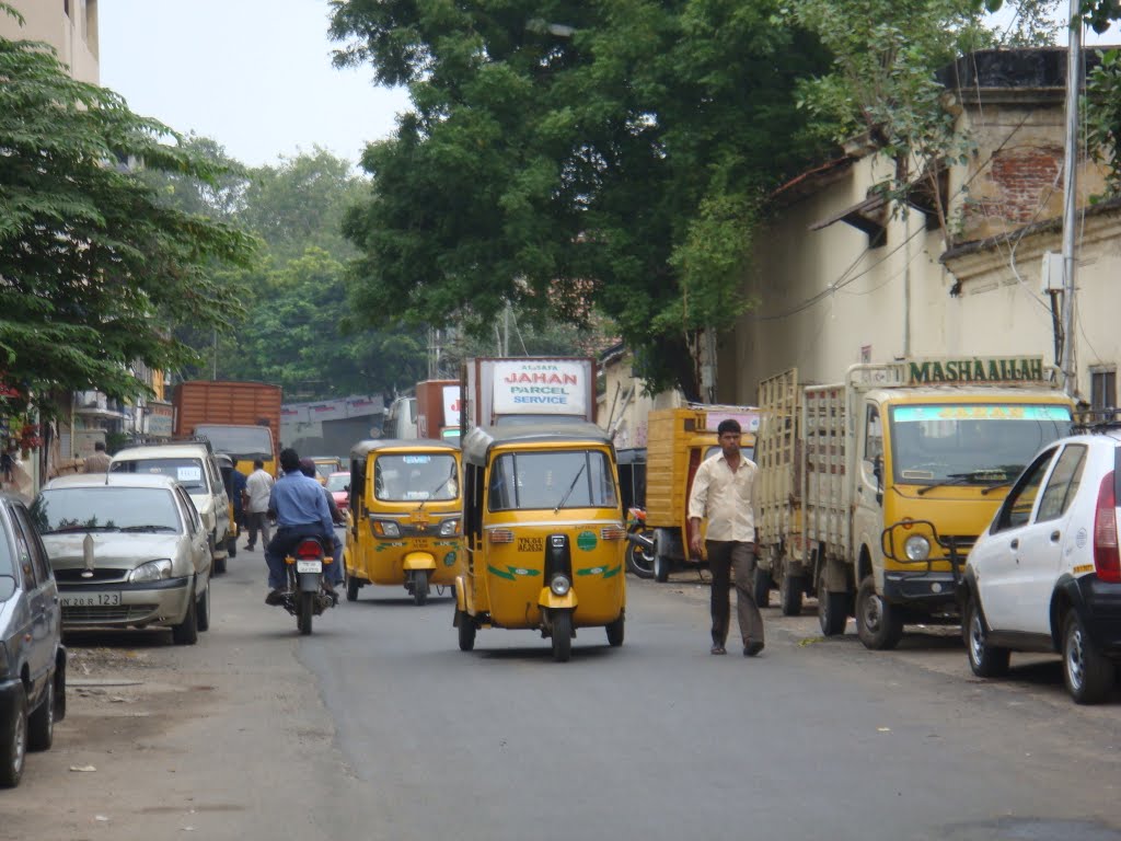 Naval Hospital Road, Chennai by anu.jhmn