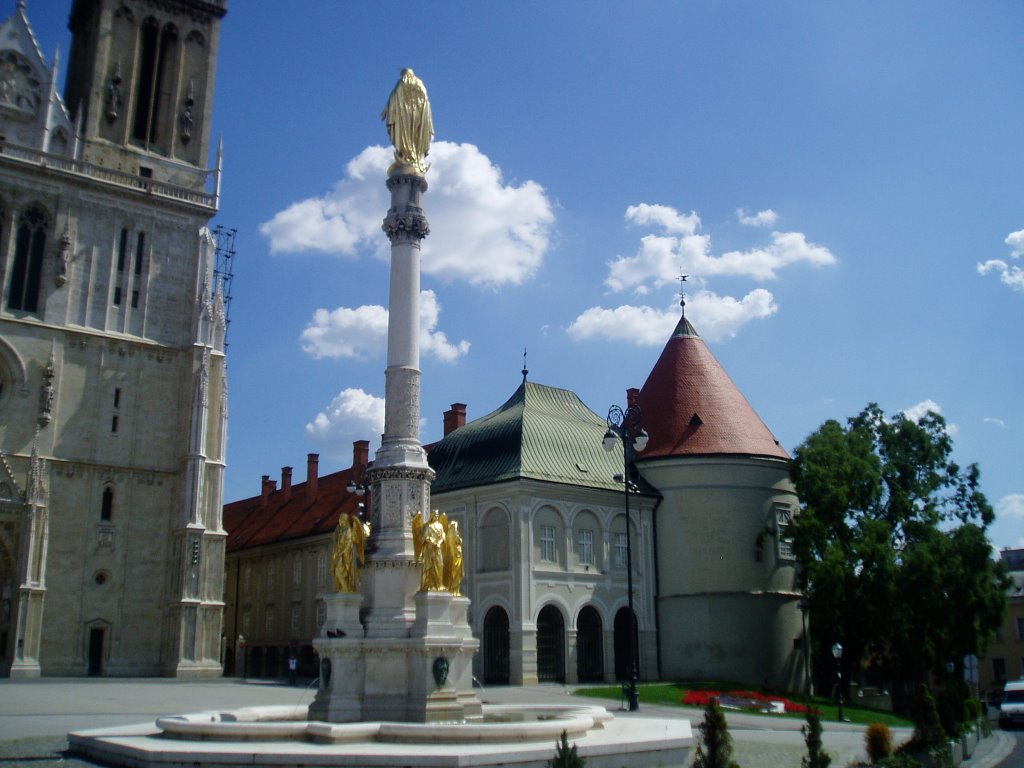 Entorno de la catedral de Zagreb by Sergio Goicoechea