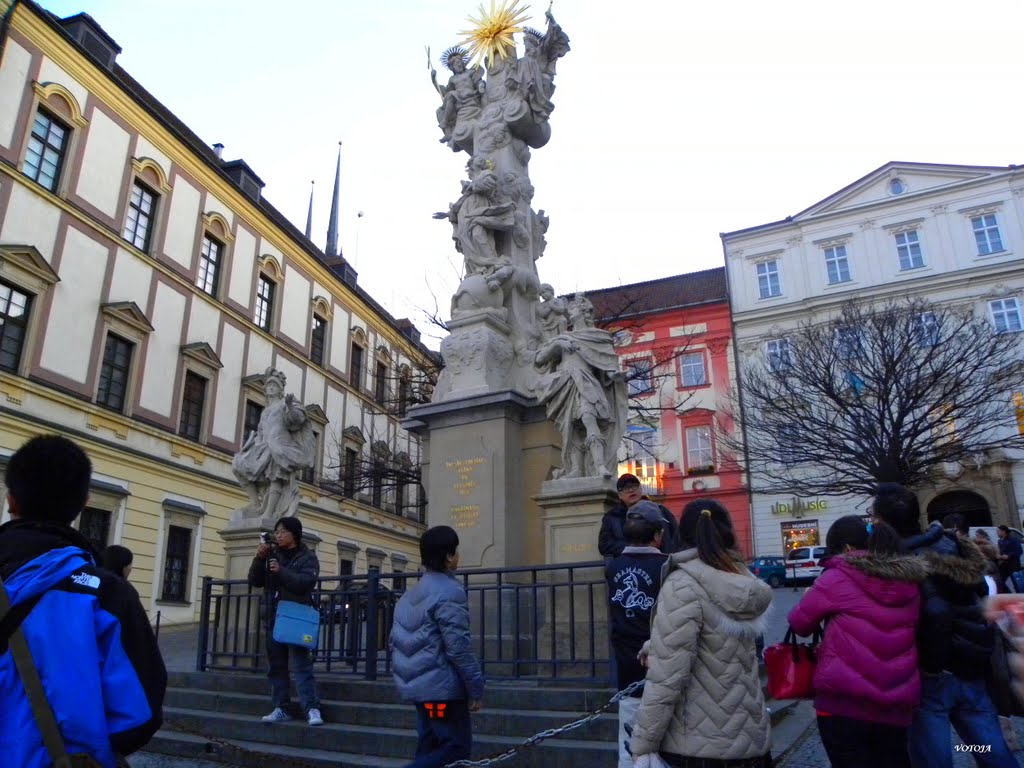 Večerní BRNO - sousoší na náměstí Zelného trhu / sculpture Square Green Market by votoja - CZ