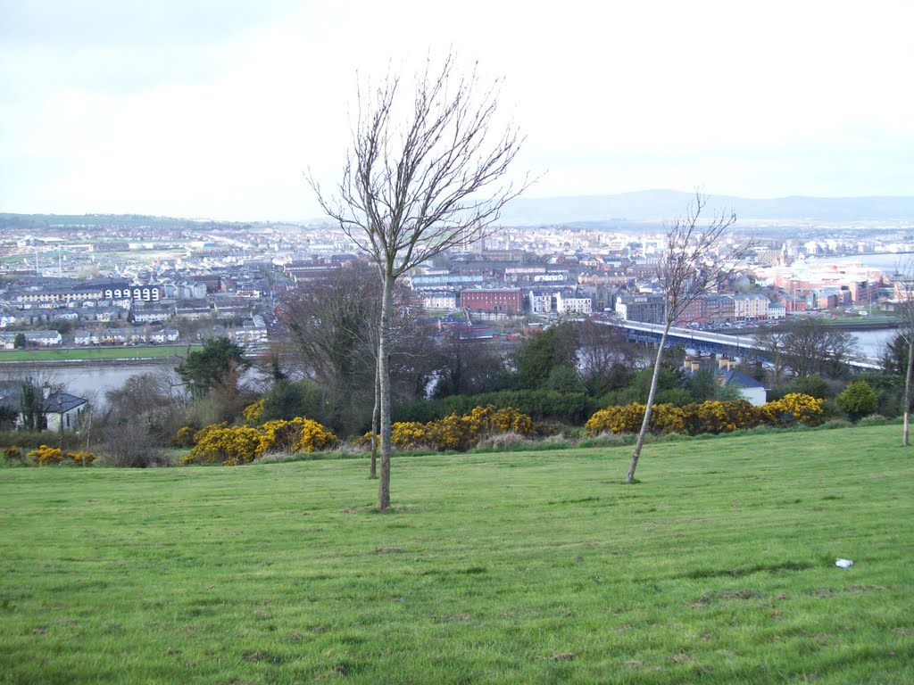 River Side - Protestant Side - Derry by Aphrodyte