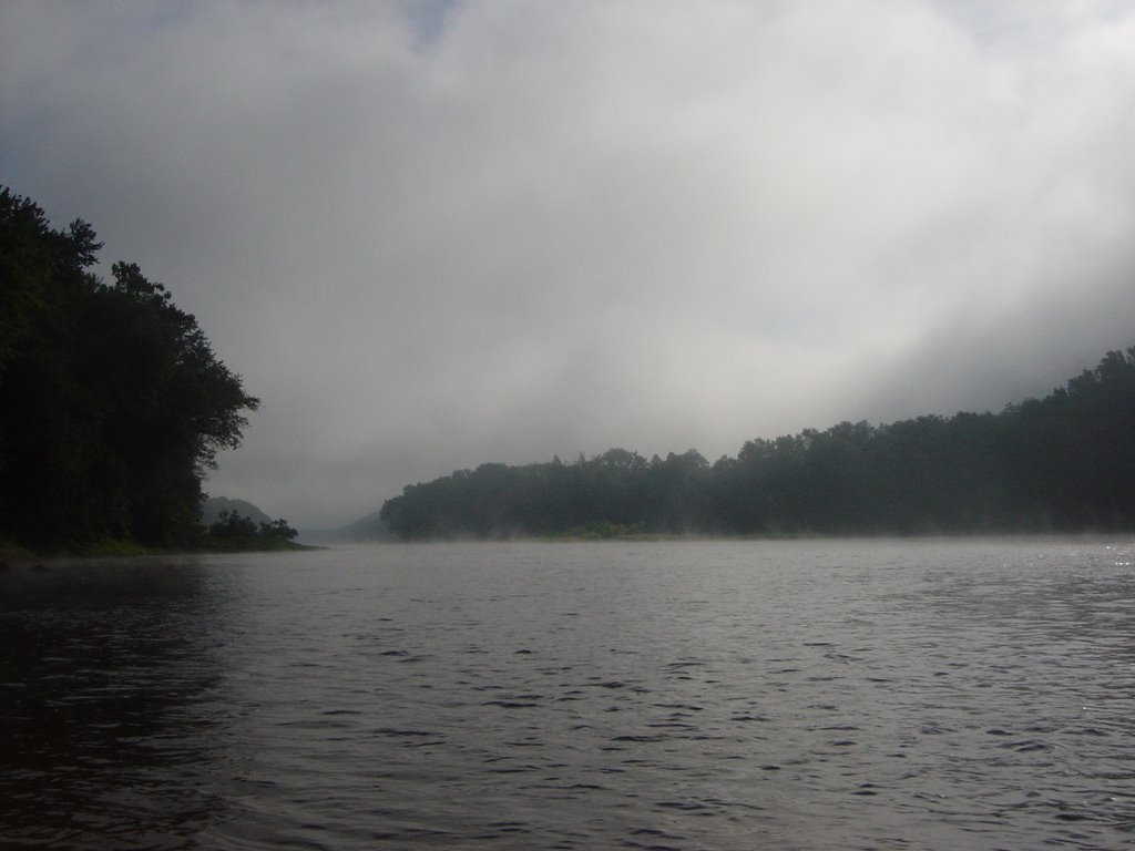 Canoeing the Delaware by Toni Guasch