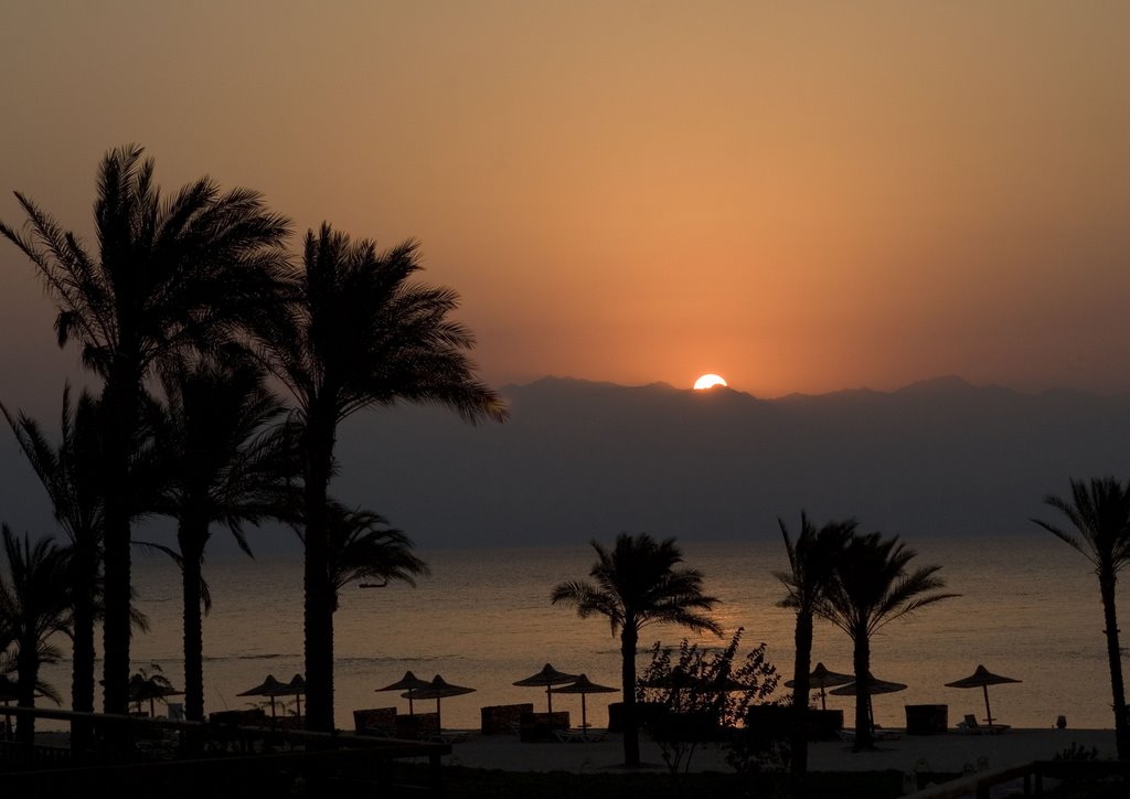 Sunrise Taba Sofitel by Aivar Tromp