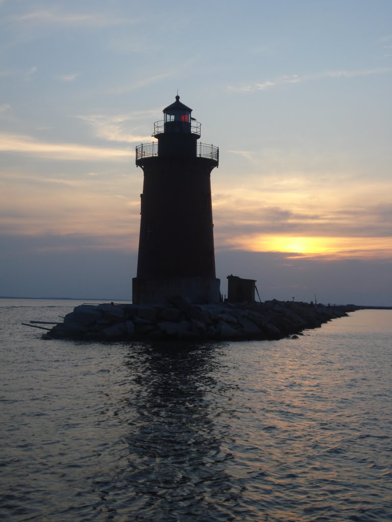 Breakwater Lighthouse Sunset by WhiteRhino