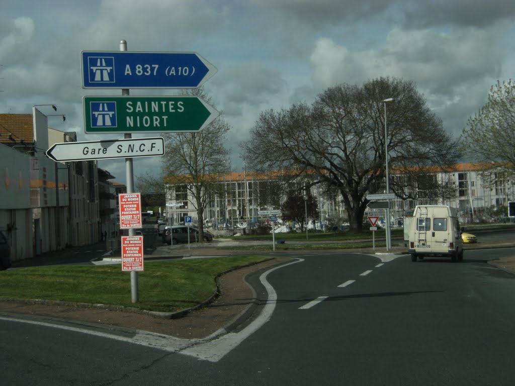 Rond-point Bégon, direction Saintes by yoyo17017