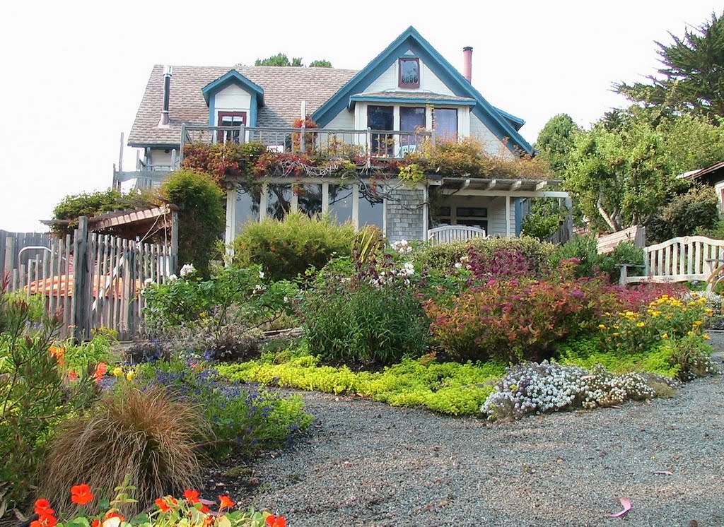 California - Mendocino - Hotel Alegria by Maurizio Giove