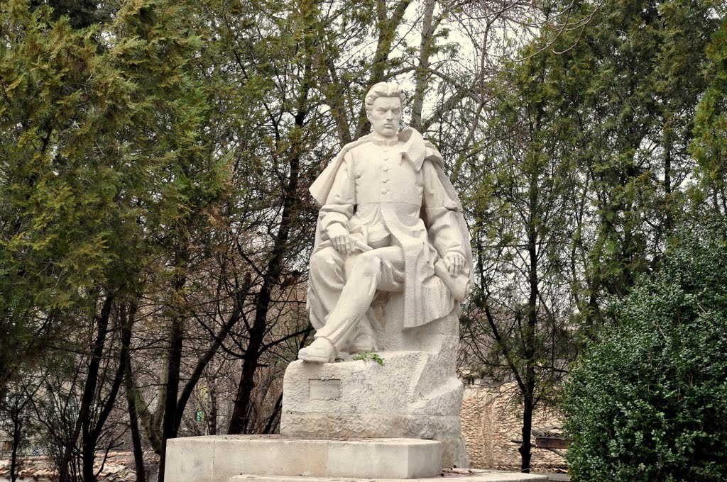 Statuie in Shumen by Ion Paul ™