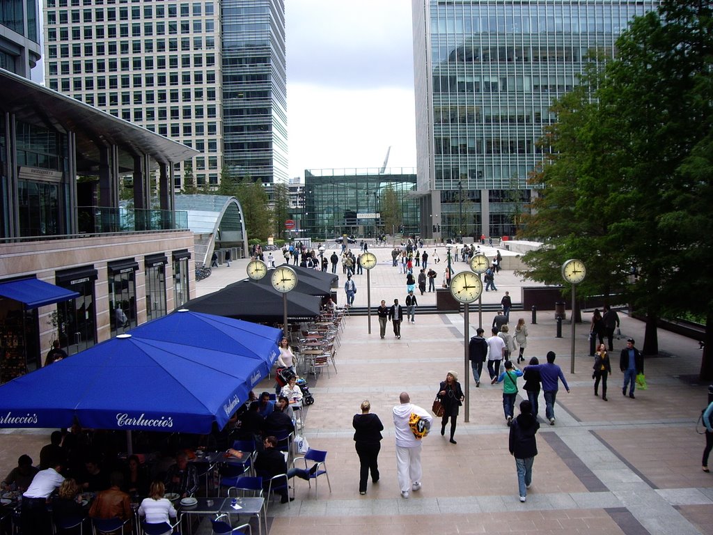 Canary Wharf Station LU Plaza by iestyn