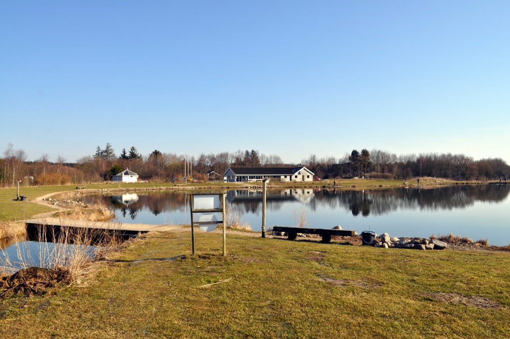 Großer Teich mit Anfang des Fliesgewässers by Saitenquälix