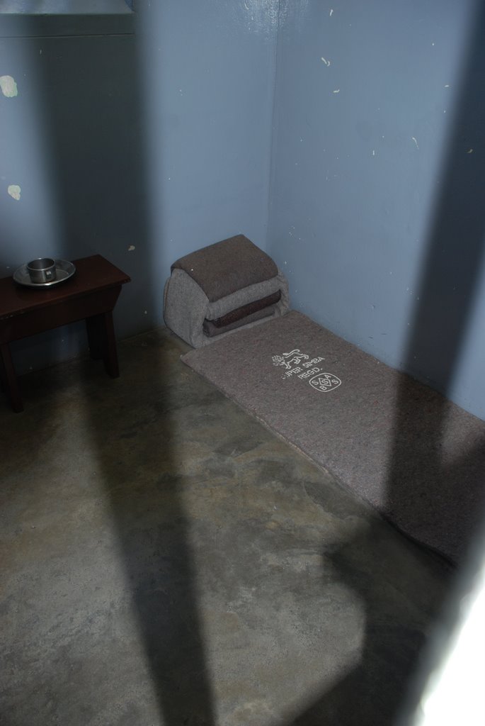 Inside Nelson Mandela's Cell by Philip Smith