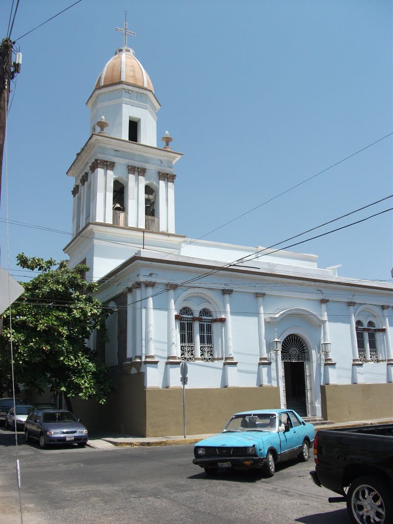 TEMPLO DEL SAGRADO CORAZON EN COLIMA MEX. by 75293