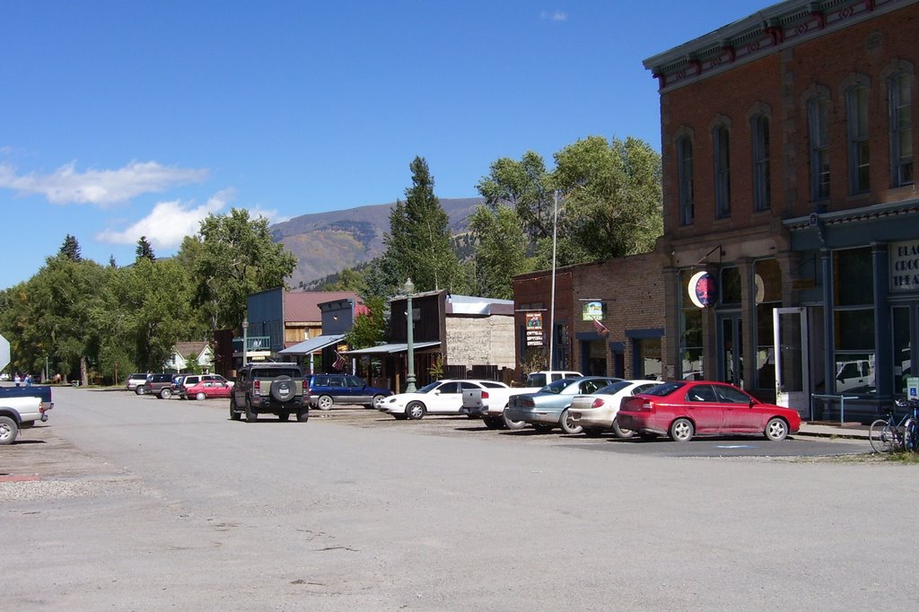 Looking north on Silver Street by thedachshund