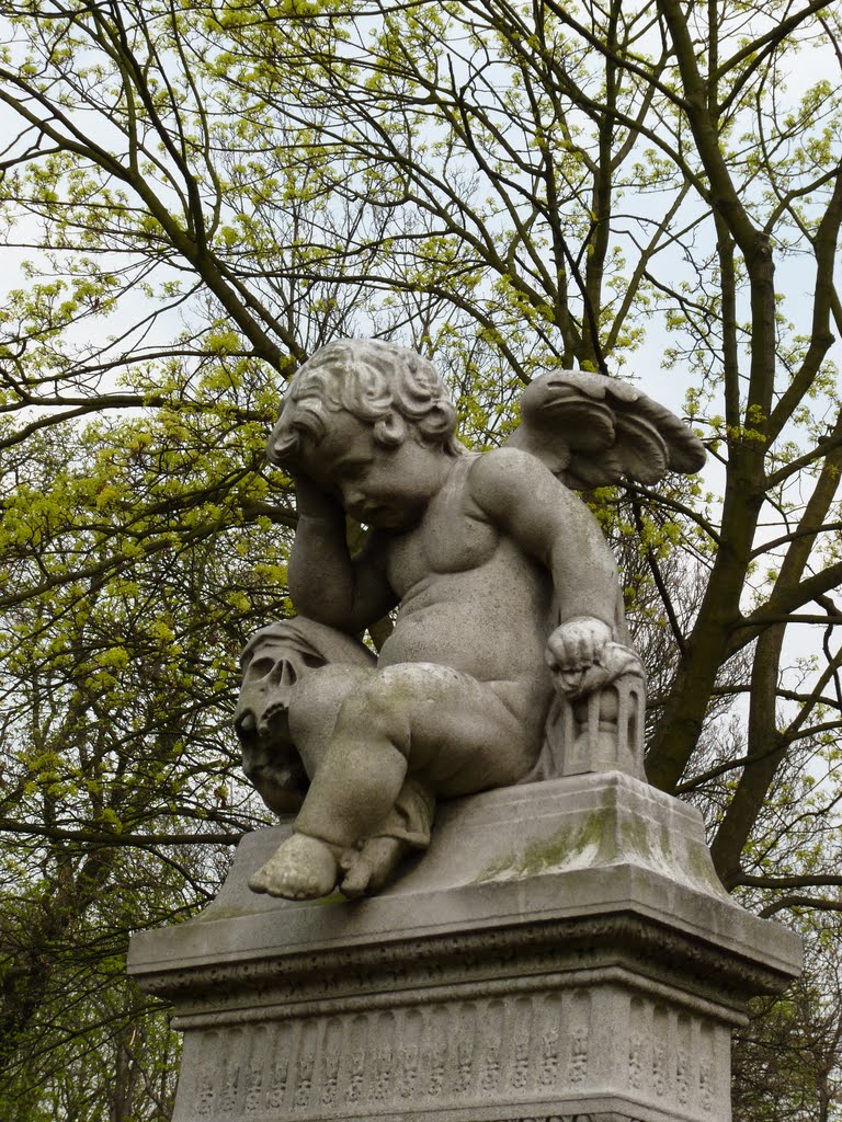 Paris - Cimetière du Père Lachaise (2011) by greg-007