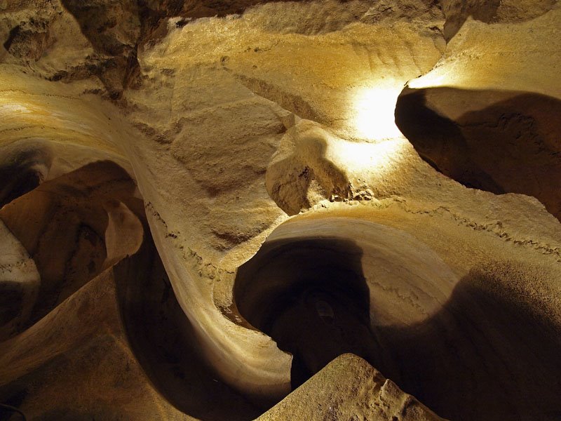 La grotte des Planches by Rémi Bridot