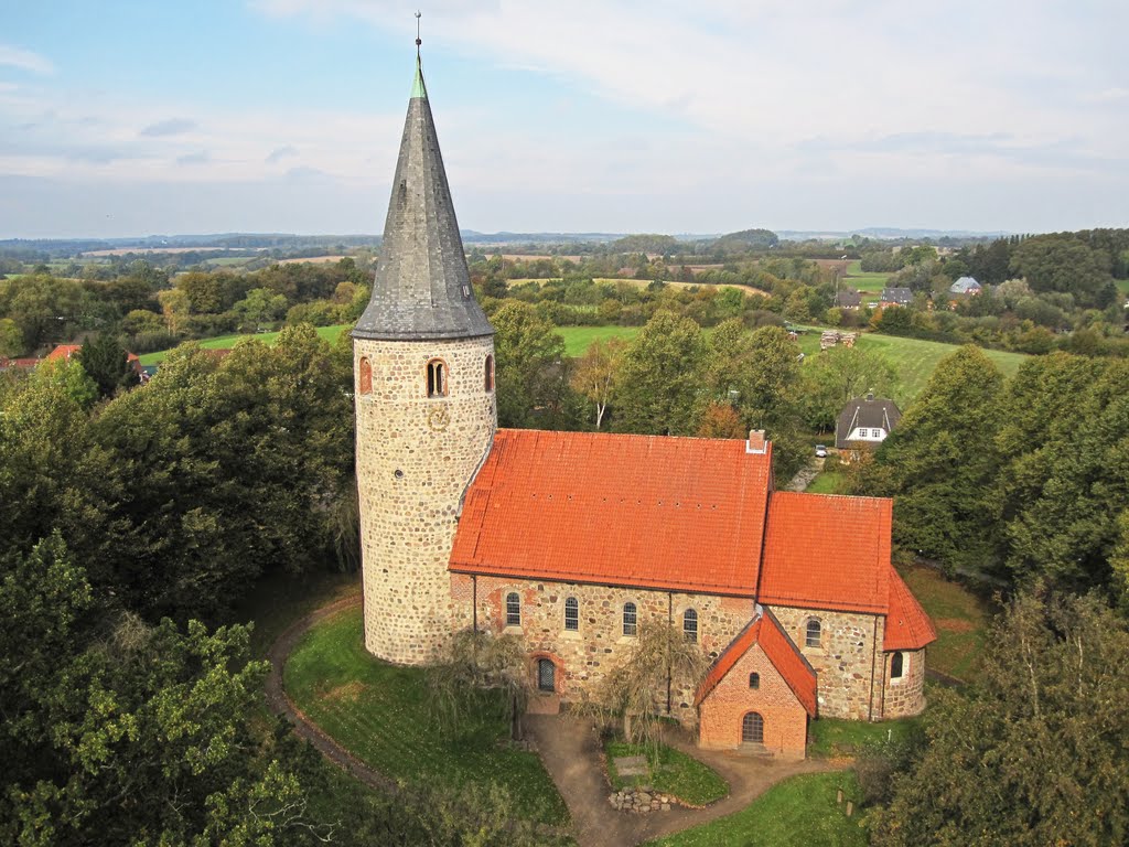 Vizelinkirche in Neukirchen by jonfrie