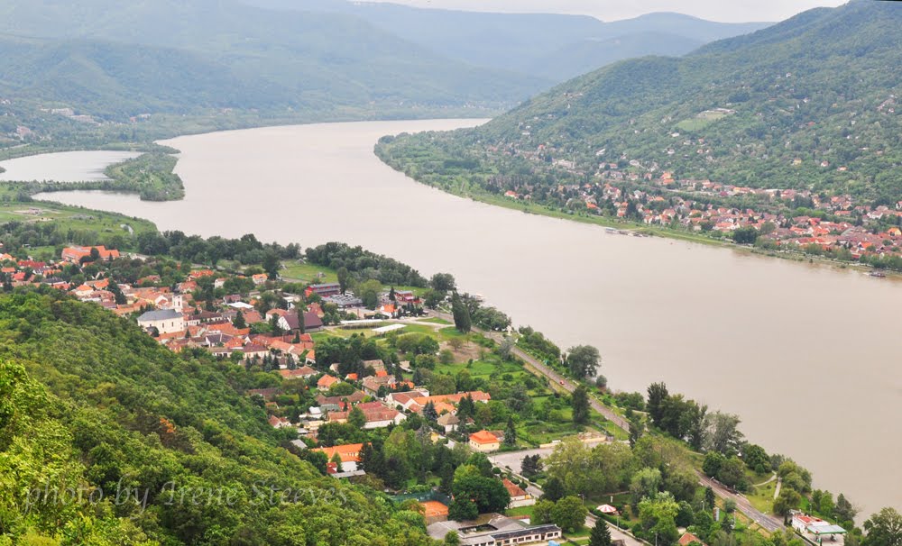 Danube Bend in Visegrad by irenesteeves