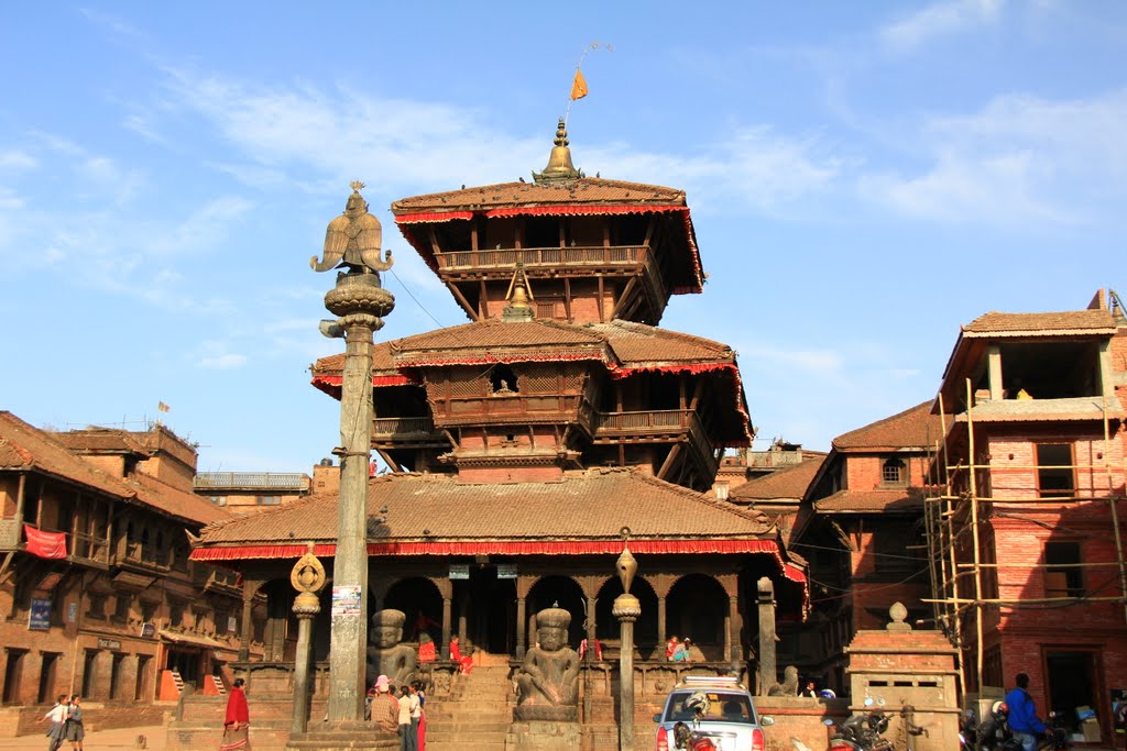 Bhaktapue's Durbar Square-78 by Ray Fu